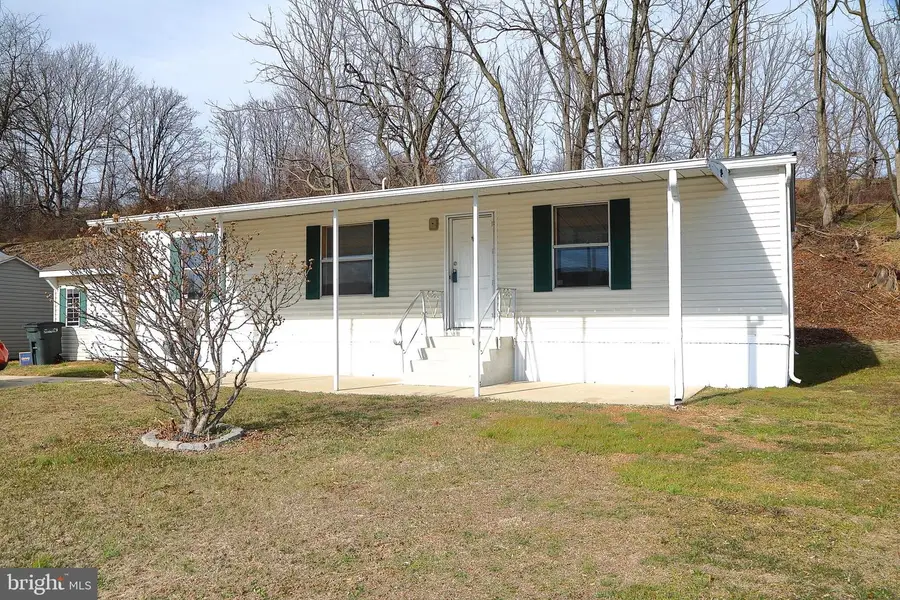 699 Lilac Dr, New Providence, PA 17560 - Image #2