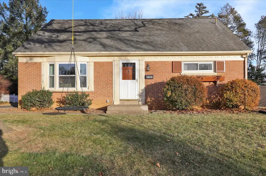 5965 Leebel Rd, East Petersburg, PA 17520 - Image #2