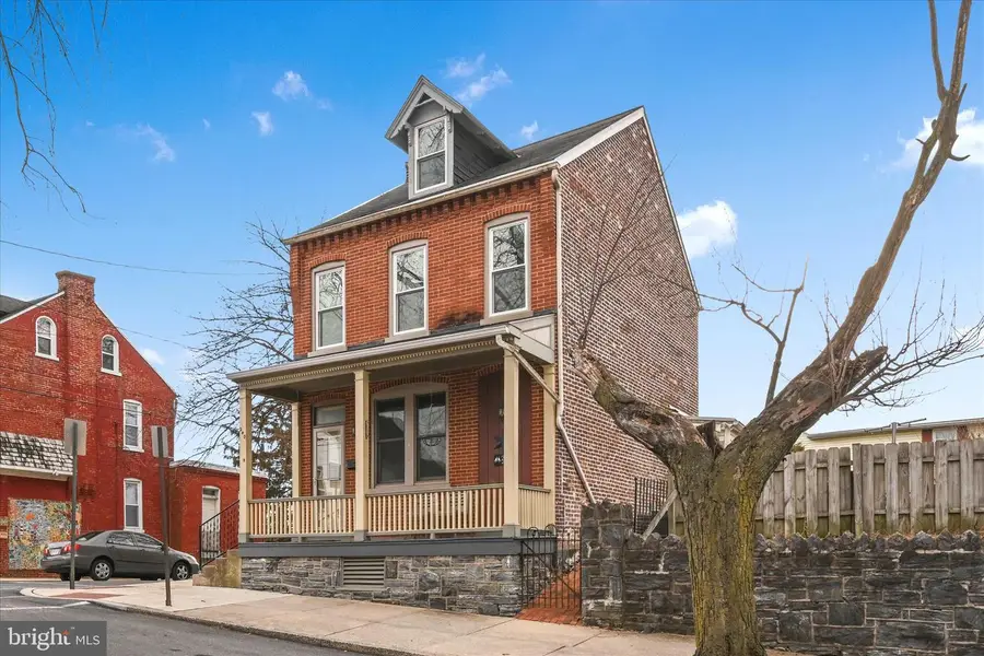 240 Laurel St, Lancaster, PA 17603 - Image #2