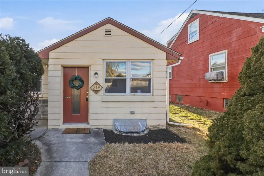 218 Hershey Ave, Lancaster, PA 17603 - Image #2