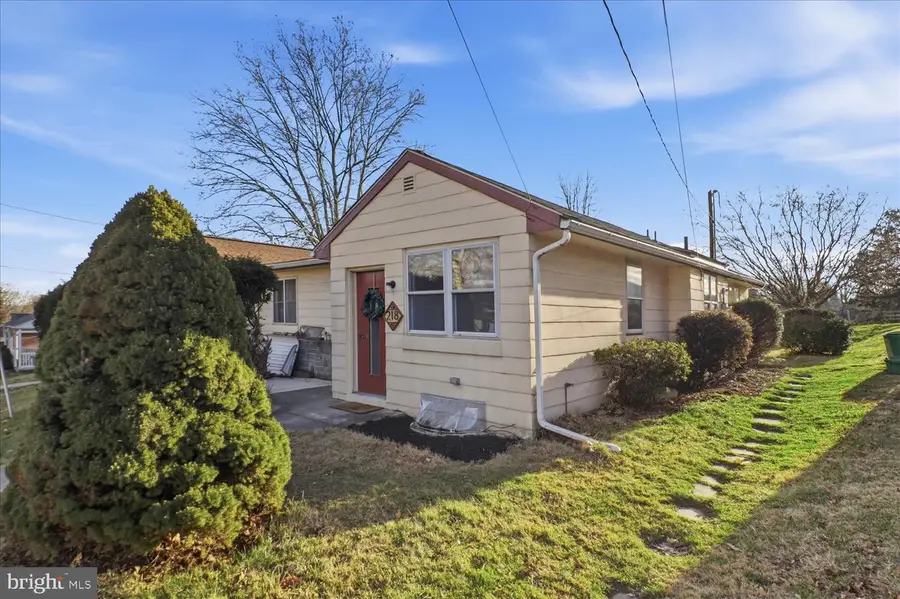 218 Hershey Ave, Lancaster, PA 17603 - Image #3
