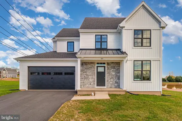 100 Eagle Pkwy, ELIZABETHTOWN, PA 17022