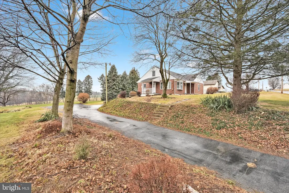 1225 Shumaker Rd, Manheim, PA 17545 - Image #1