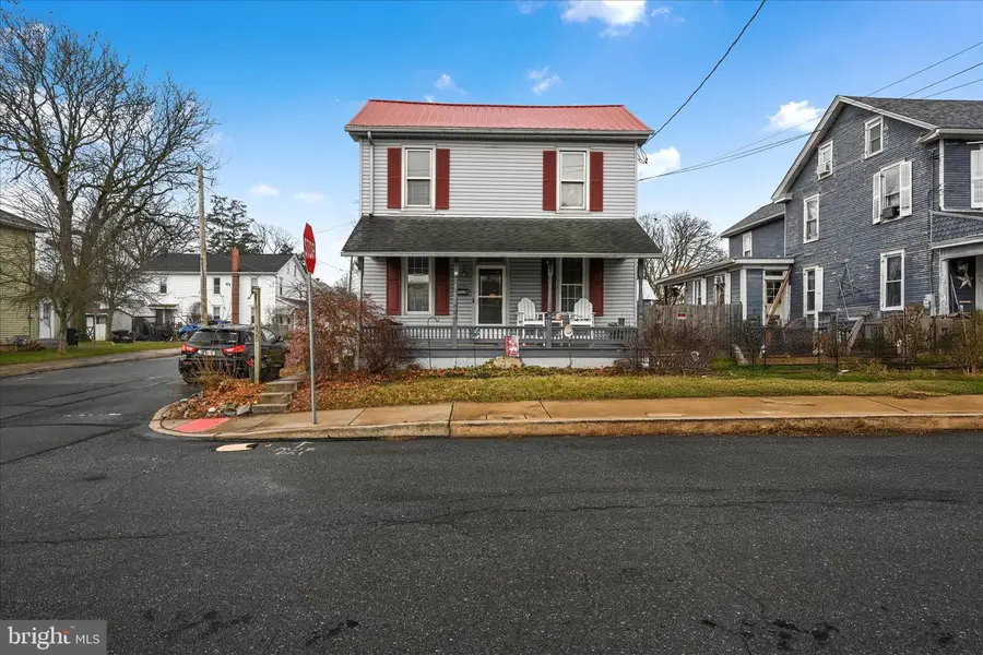 128 S Barbara St, Mount Joy, PA 17552 - Image #3