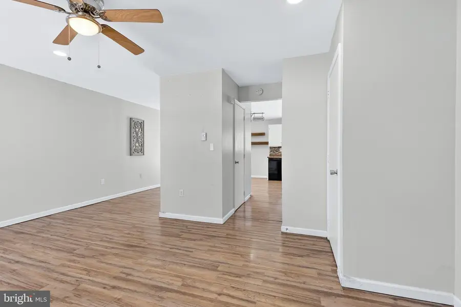 223 Colonial Dr, Akron, PA 17501 - Image #3