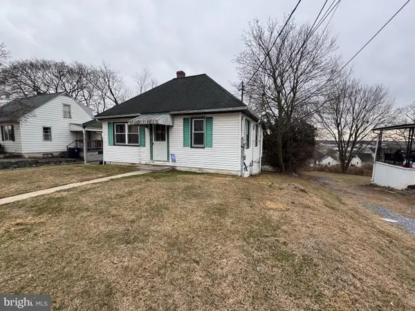 8 S Conestoga View Dr, AKRON, PA 17501