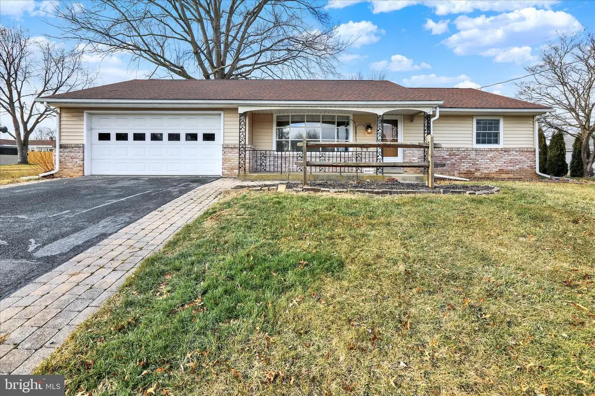 5864 Geneva Dr, East Petersburg, PA 17520 - Image #1