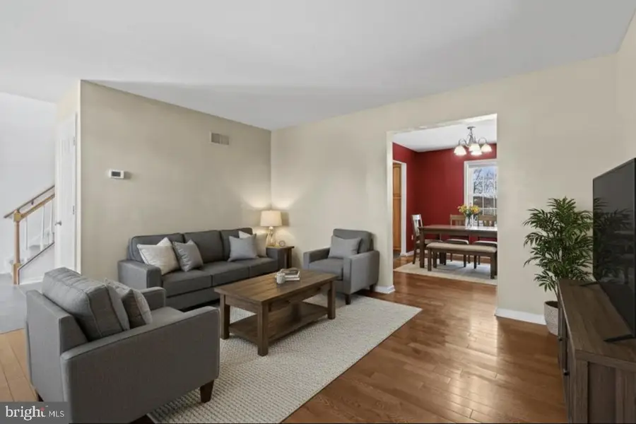 205 Village Spring Ln, Reinholds, PA 17569 - #2