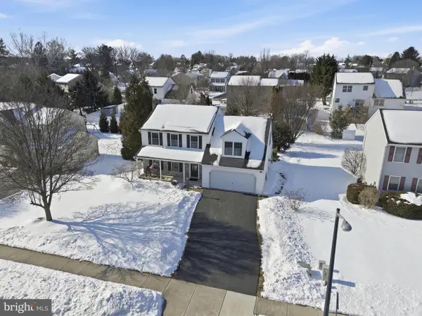 320 N New St, LITITZ, PA 17543