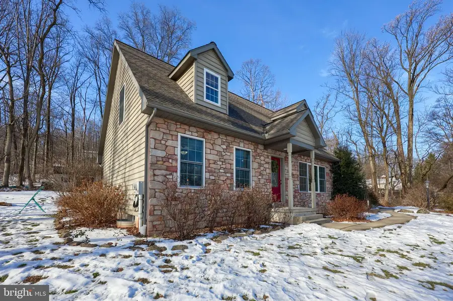 570 Mountain Top Dr, Denver, PA 17517 - #2