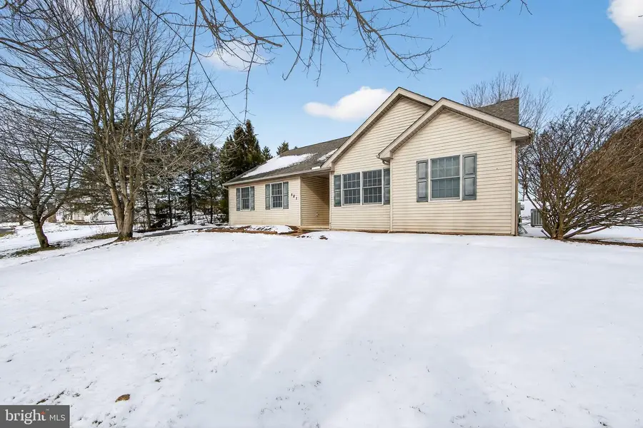 581 Rosehill Dr, Narvon, PA 17555 - #2