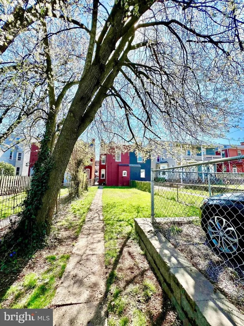 213 E Ross St, Lancaster, PA 17602 - #2