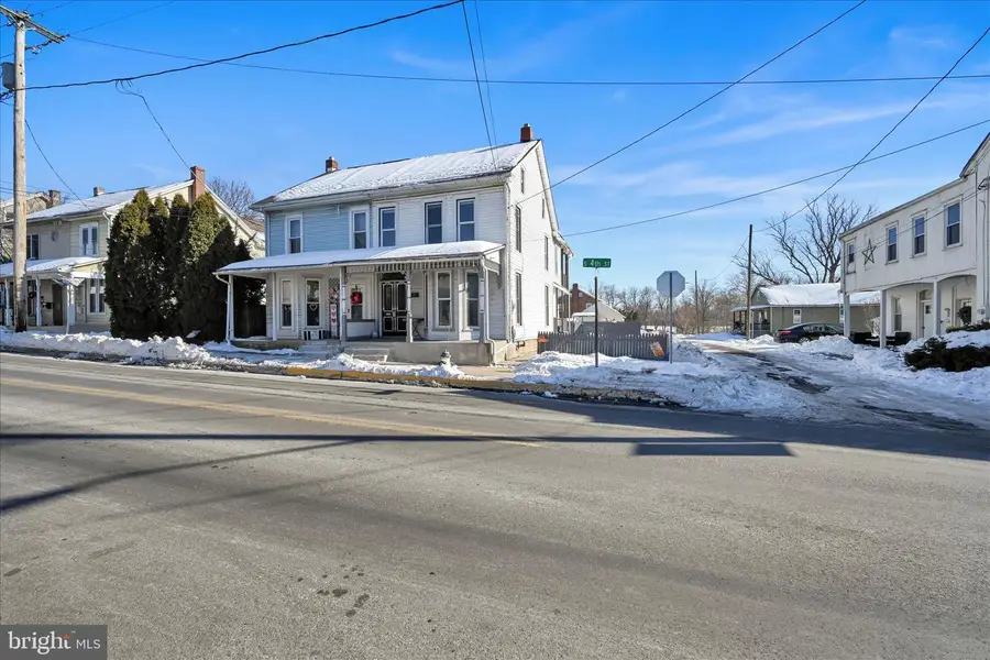 39 S 4th St, Denver, PA 17517 - #2