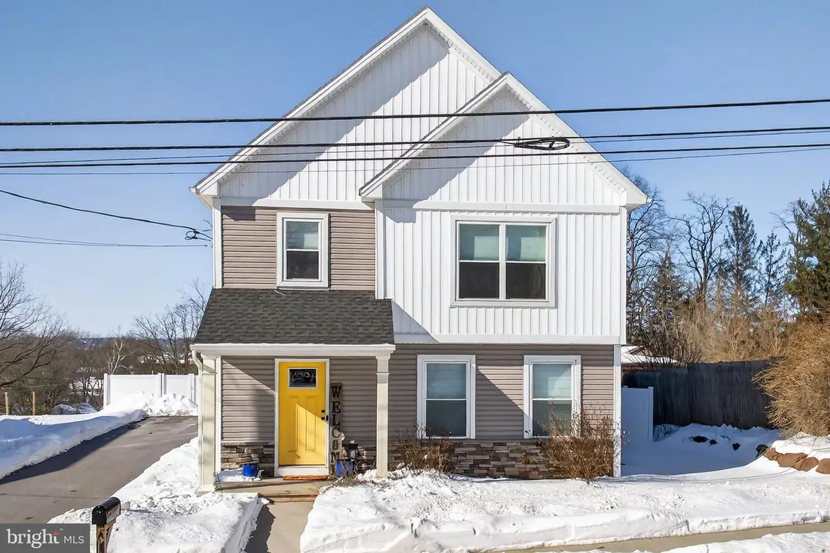 94 N Reamstown Rd, Stevens, PA 17578 - Image #1