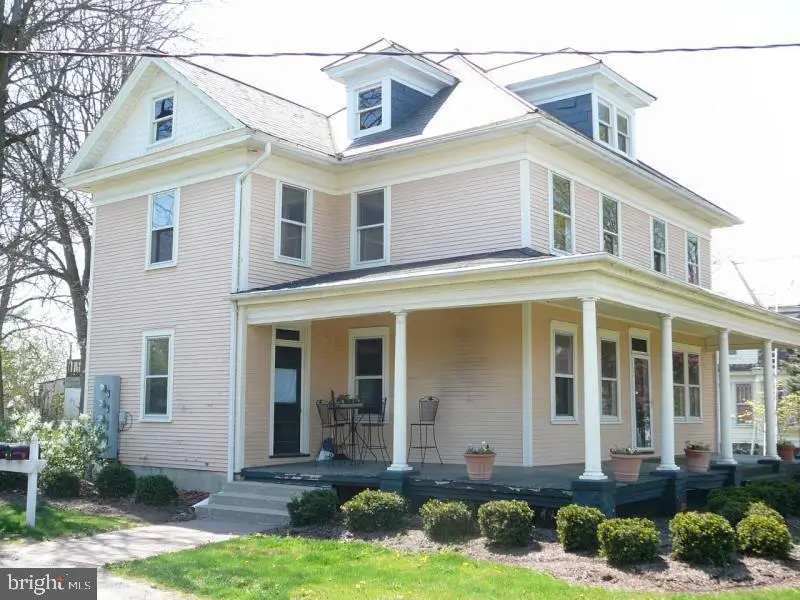 172-174 W Main St, Leola, PA 17540 - #1