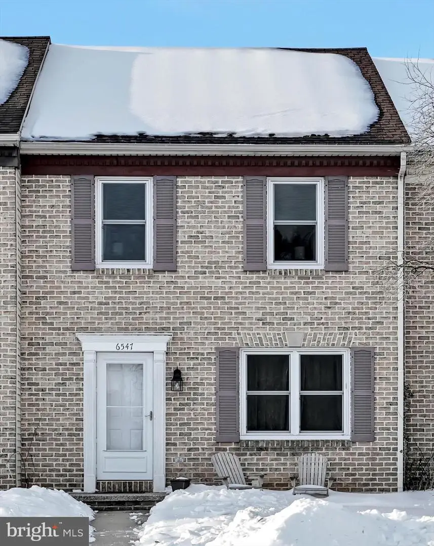 6547 Hollow Dr, East Petersburg, PA 17520 - Image #1