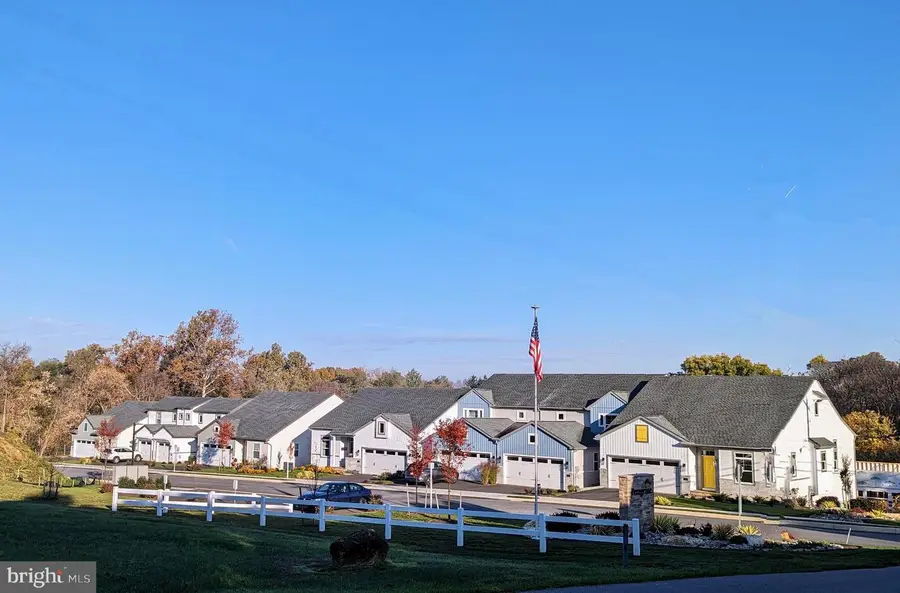 4334 Heather Ln #10, Columbia, PA 17512 - #3