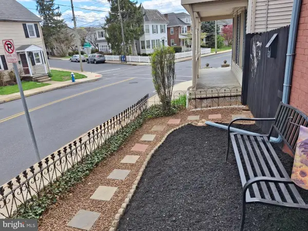 306 N State St, EPHRATA, PA 17522