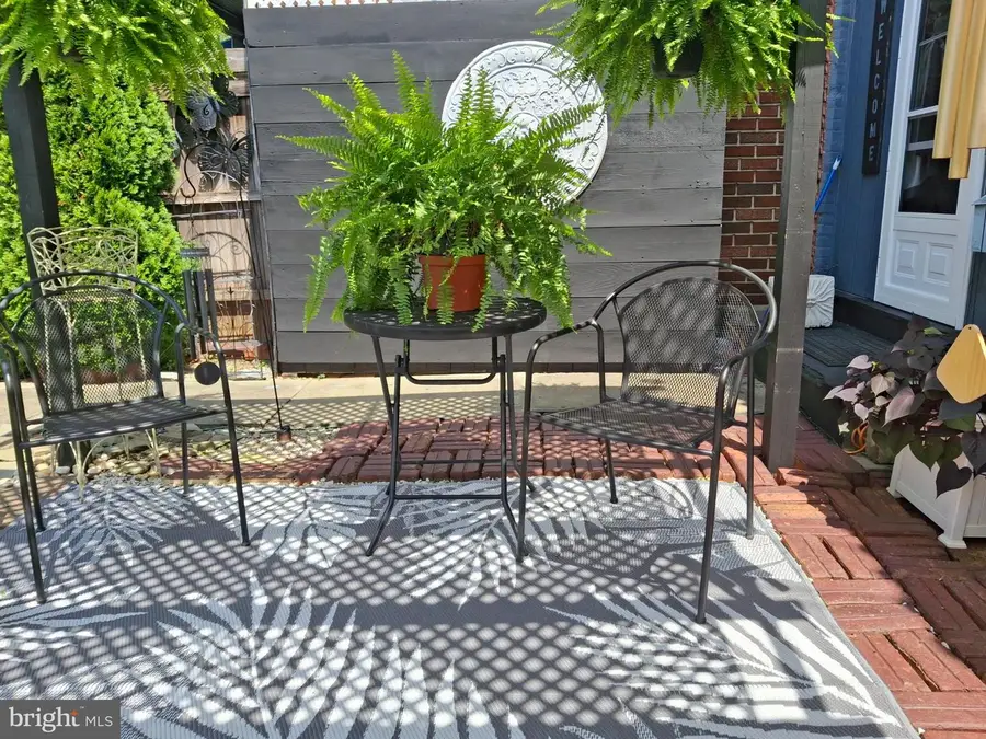 306 N State St, Ephrata, PA 17522 - Image #2