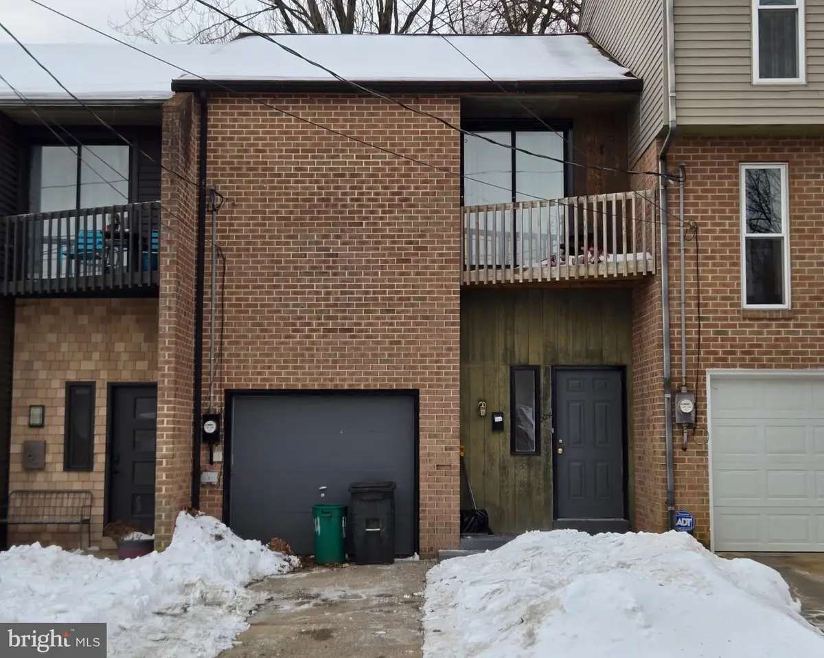 224 Fairview Ave, Lancaster, PA 17603 - Image #1