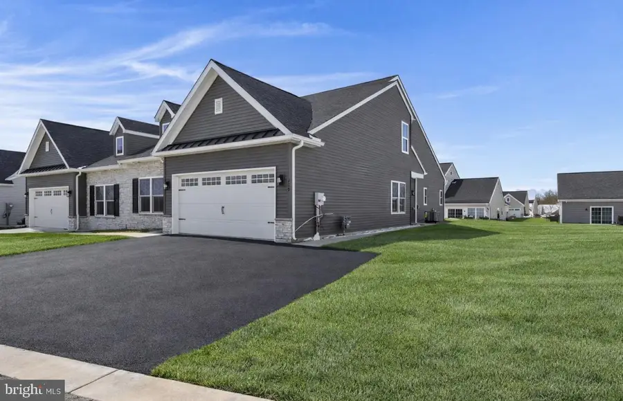 131 Hillard Fld, Lancaster, PA 17603 - Image #2