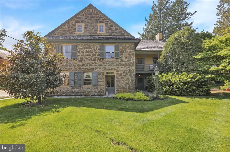 27 E Main St, Strasburg, PA 17579 - #3