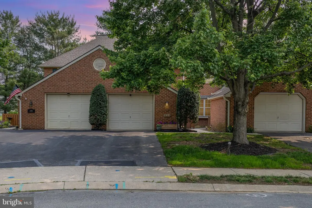 180 Summitville Ct, Lancaster, PA 17603 - #1