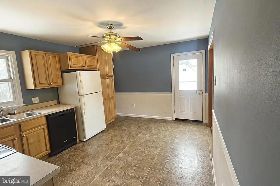 725 Laurel View Dr, Manheim, PA 17545 - #3