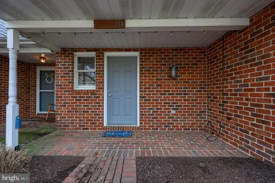 100 Pepperton Ct, Lititz, PA 17543 - #2