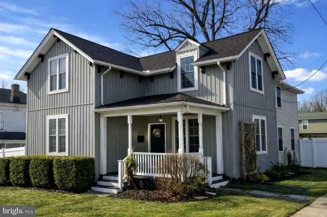 37 N Gay St, Marietta, PA 17547 - #1
