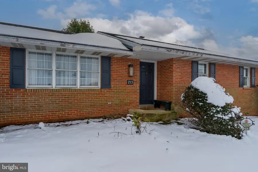 213 Maple Ave, Quarryville, PA 17566 - #2