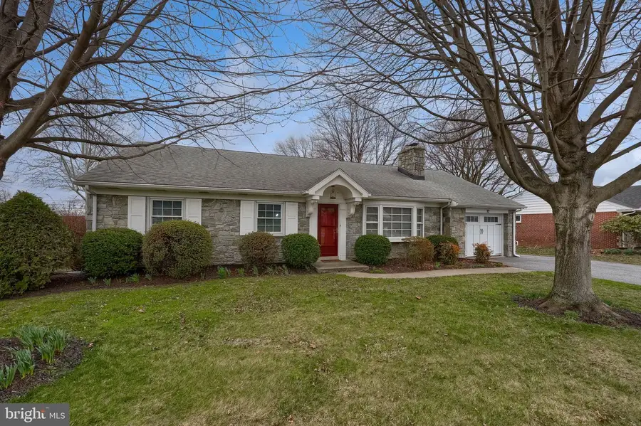 77 Highland Dr, Lancaster, PA 17602 - #2