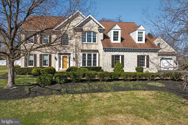 1137 Oakmont Dr, LANCASTER, PA 17601