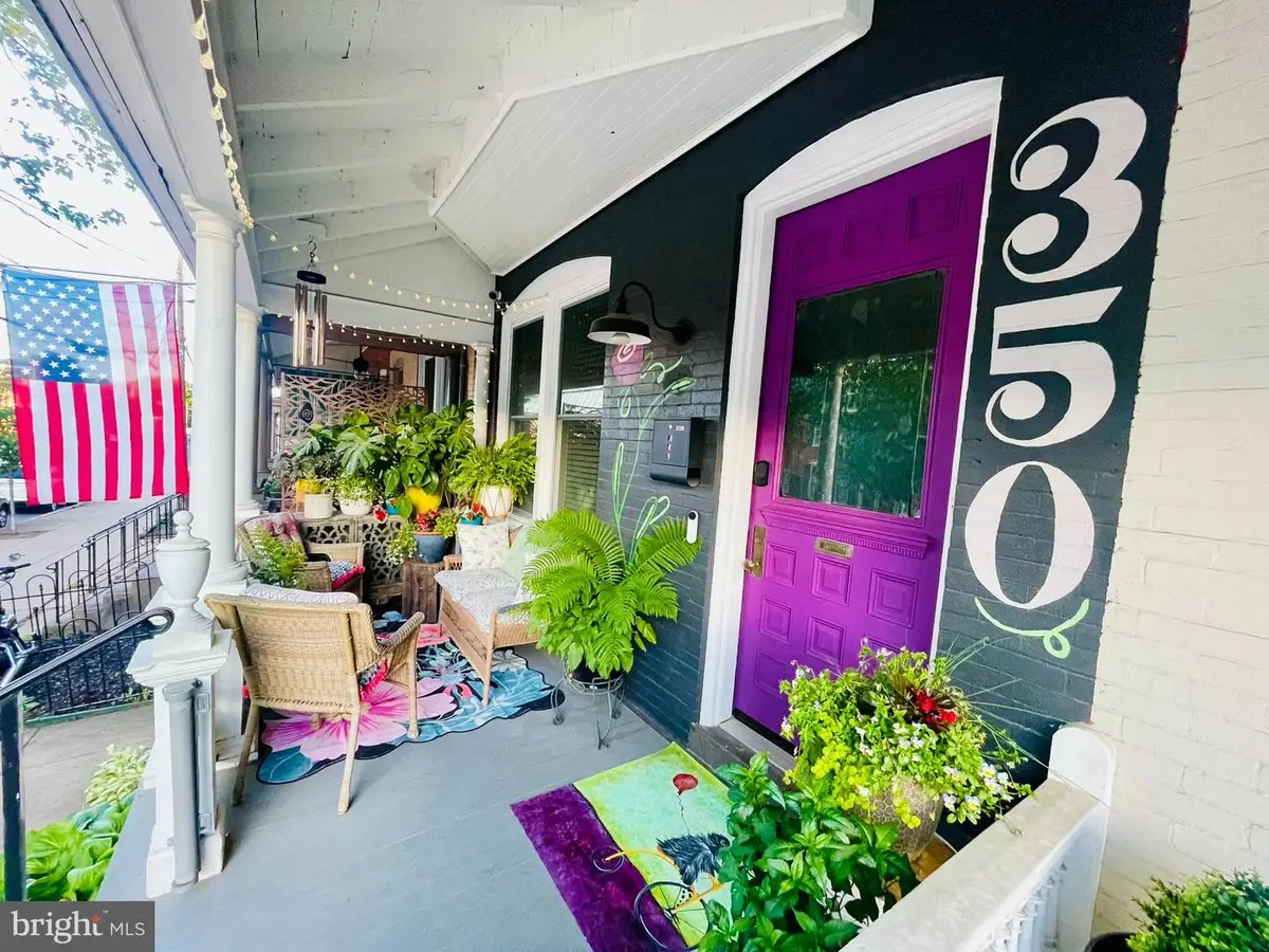 350 E Chestnut St, Lancaster, PA 17602 - #1