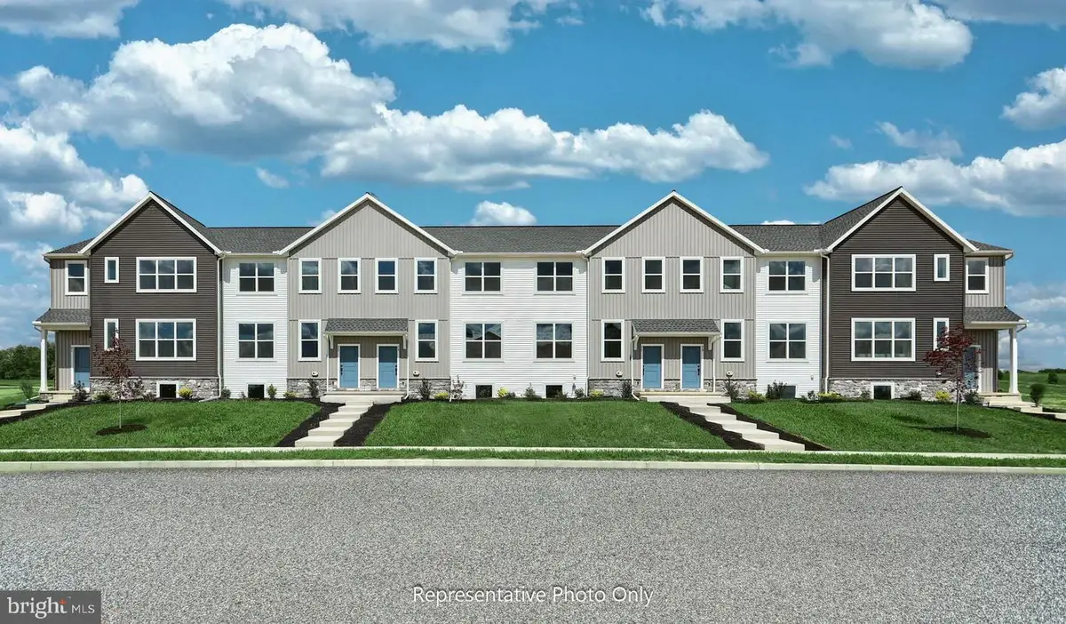 28 N Conifer Dr, Elizabethtown, PA 17022 - #1