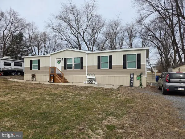 254 Walnut St, BAINBRIDGE, PA 17502