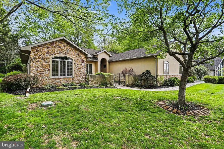 615 W 3rd Ave, Lititz, PA 17543 - #3