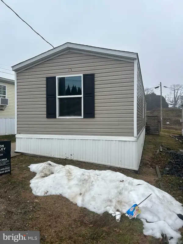 3 Pleasant Hill Ave, AKRON, PA 17501