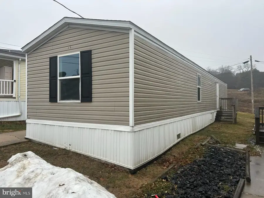 3 Pleasant Hill Ave, Akron, PA 17501 - #3