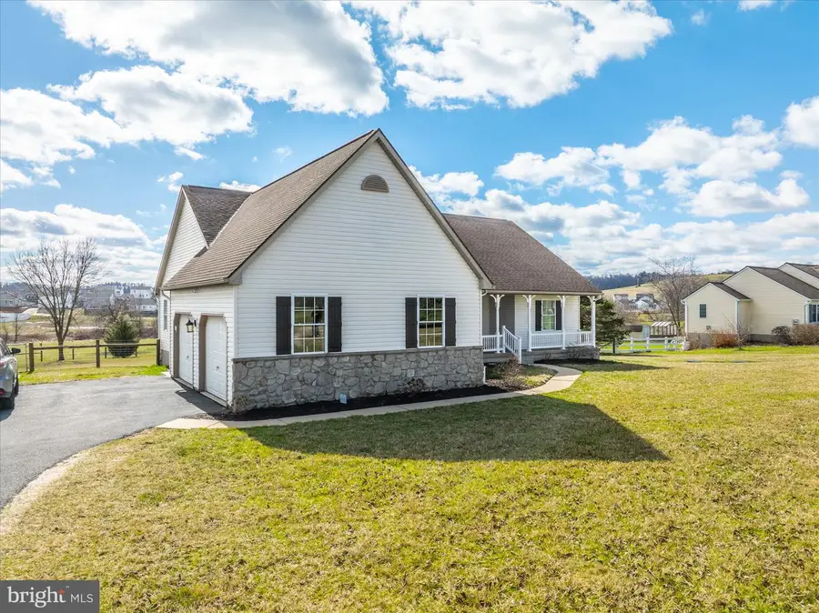 420 Fairview Rd, New Providence, PA 17560 - #3