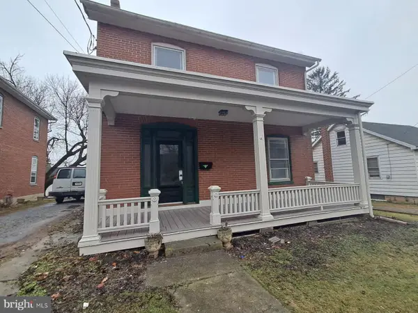 2132 Main St, LITITZ, PA 17543