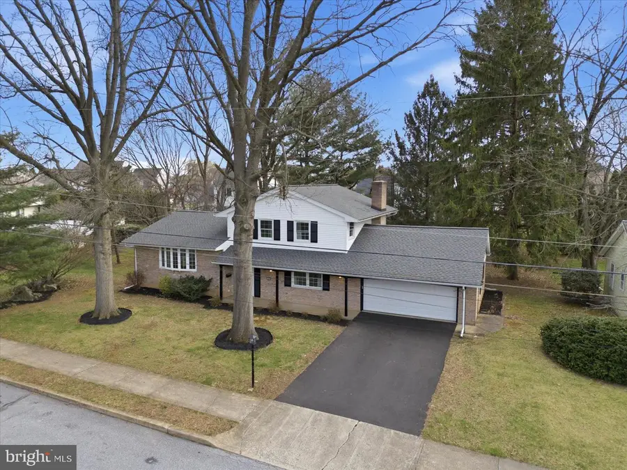 325 Balmer Rd, Lititz, PA 17543 - #2