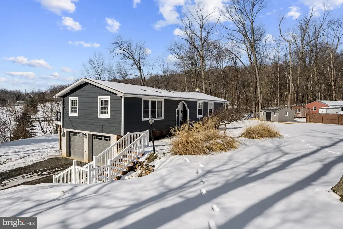 108 Red Well Rd, New Holland, PA 17557 - #1