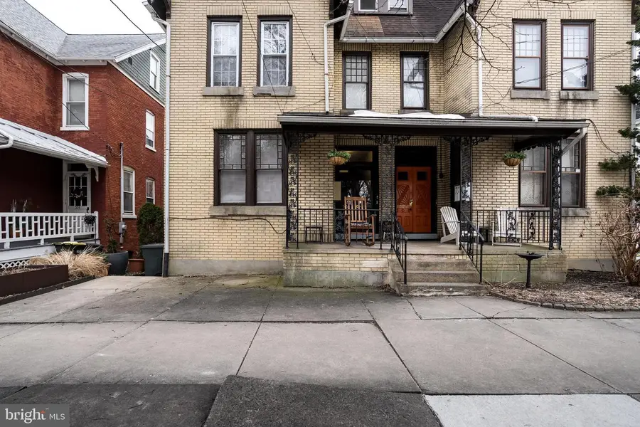 526 W James St, Lancaster, PA 17603 - #2