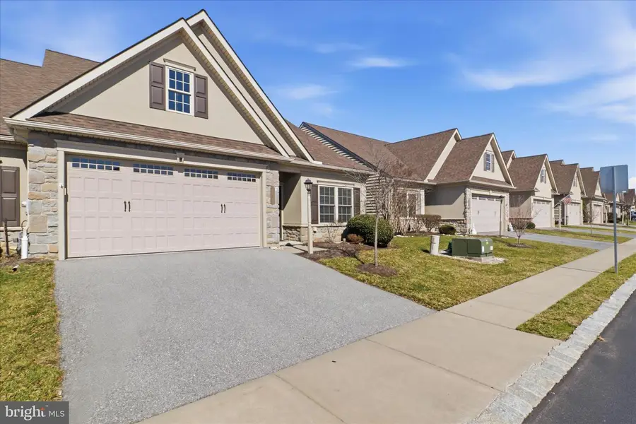 1237 Cantebury Dr, Mount Joy, PA 17552 - #3