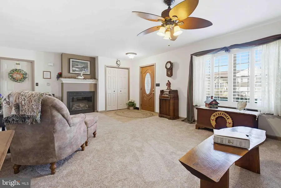 517 Foggy Bottom Rd, Ephrata, PA 17522 - #3