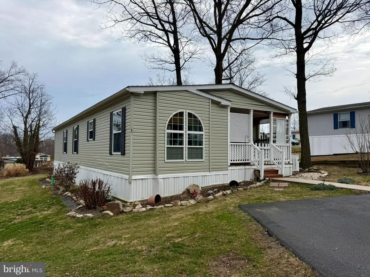 37 Mountain Top Ln, Narvon, PA 17555 - #1