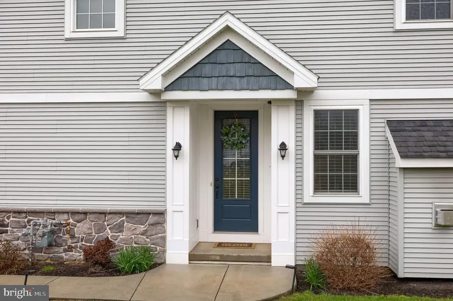 221 Sawgrass Dr, Millersville, PA 17551 - #2