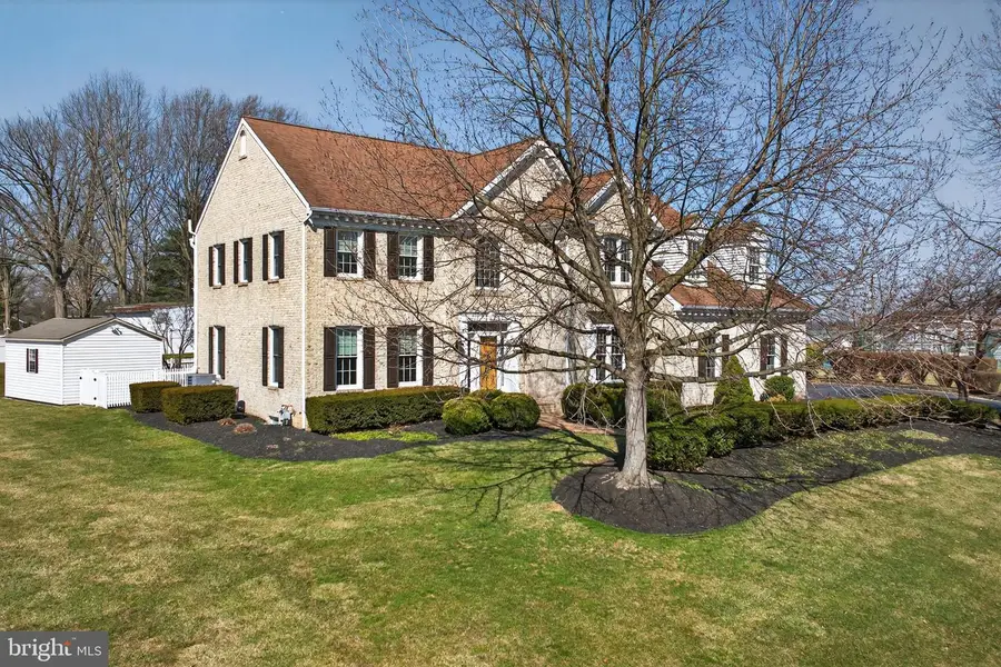 1137 Oakmont Dr, Lancaster, PA 17601 - #2