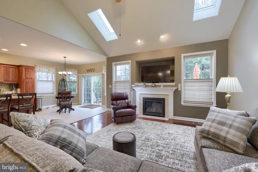 14 Chamberlain Ln, Millersville, PA 17551 - #2